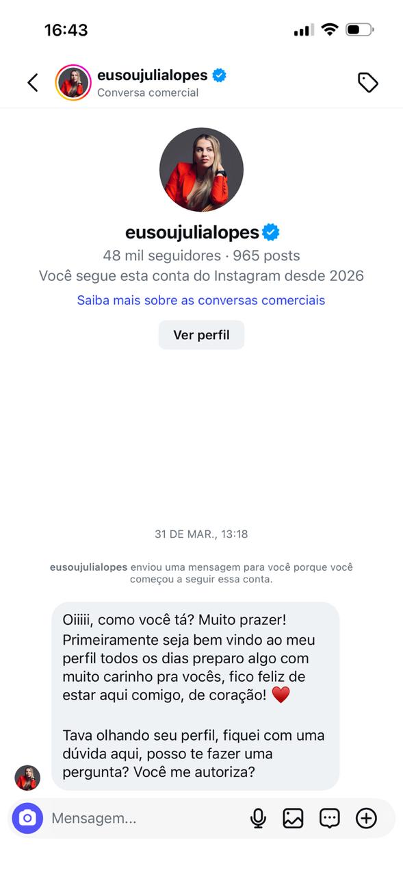 Julia Lopes